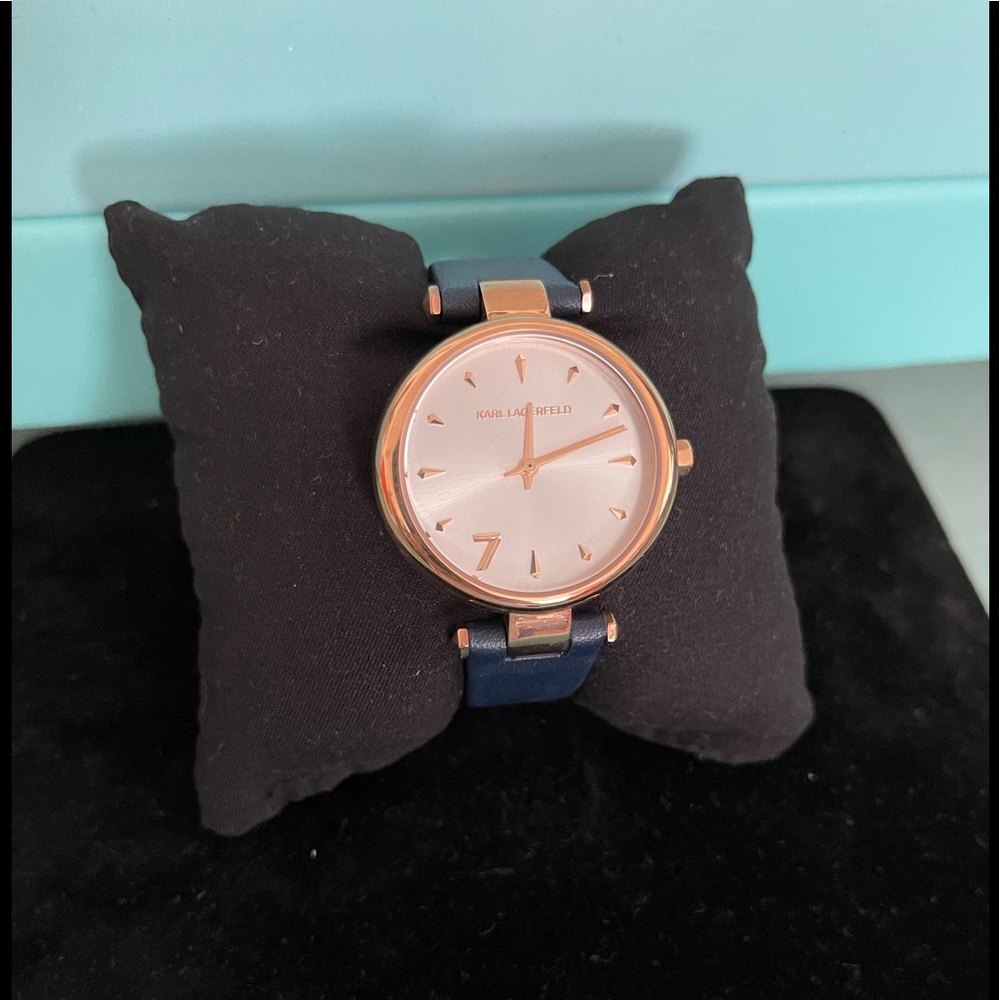 Karl Lagerfeld Navy & Rose Gold Watch⏱👀